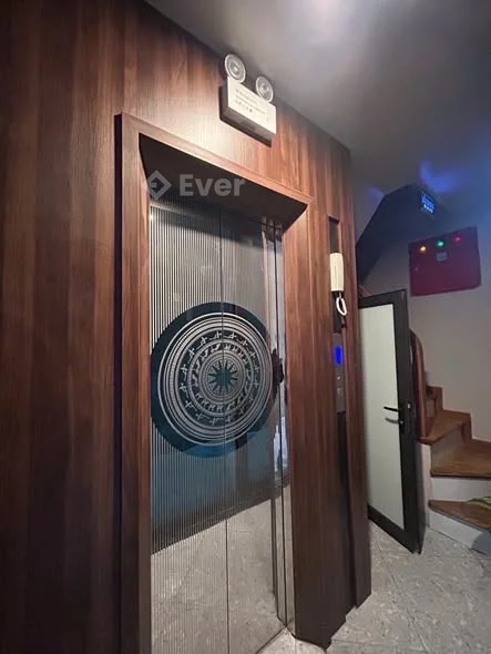 11,9 tỷ30M Miếu Đầm - Nam Từ Liêm Nhà 8 tầng Mặt tiền : 3.9M