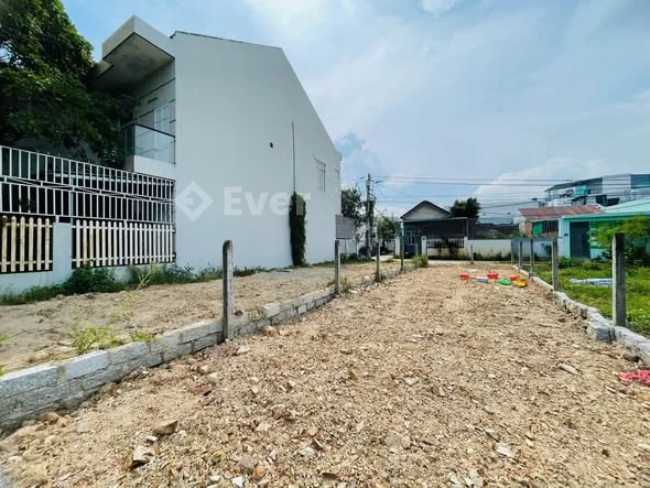 bán nhanh lô đất đẹp mặt tiền đường Thượng Mốc - Vĩnh Thạnh - Tây Nha Trang - 2,39 tỷ - 90m²