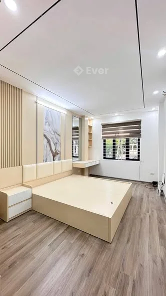 KIM ĐỒNG - GIẢI PHÓNG - KHU PHÂN LÔ - 40M2 - FULL NỘI THẤT - THANG MÁY. - Thỏa thuận - 40m²