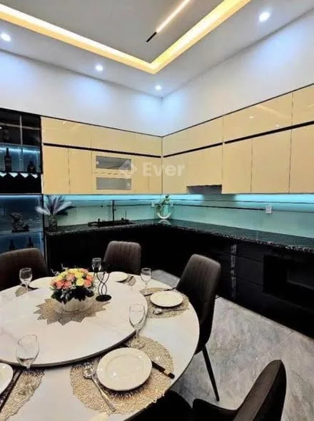 Bán gấp nhà Lai Xá, 53m2, 6 tầng, phân lô, ô tô vào nhà, thang máy, giá hấp dẫn