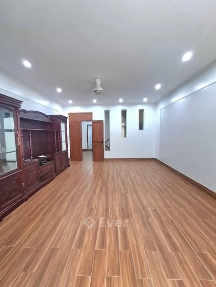 Nhà đẹp Khuất Duy Tiến gần BIG C Thăng Long