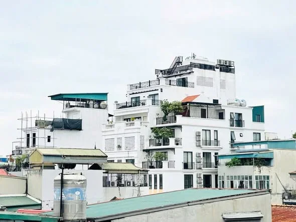 Nhà Giếng Mứt 5 Tầng, Gần Trung Tâm Thương Mại Chợ Mơ