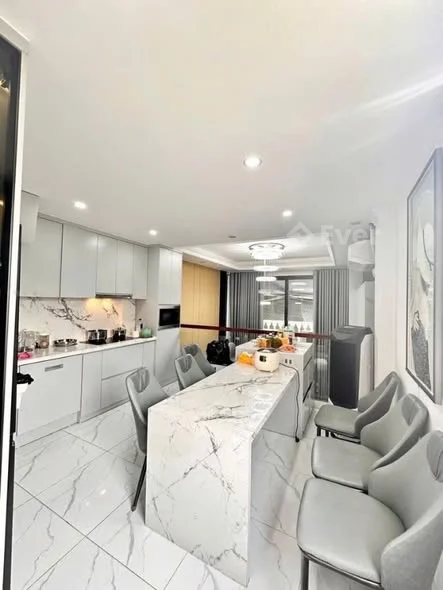 NHÀ PHỐ VÕNG THỊ - TRÍCH SÀI, KHU VIP TÂY HỒ. MỚI XÂY, THANG MÁY, NỘI THẤT CHẤT LƯỢNG