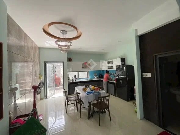 Bán Nhà 3 tầng MT Bàu Năng 10- Quận Thanh khê- Đà nẵng DTĐ : 85m2 ( ngang: 5m - Hướng : Tây Bắc -