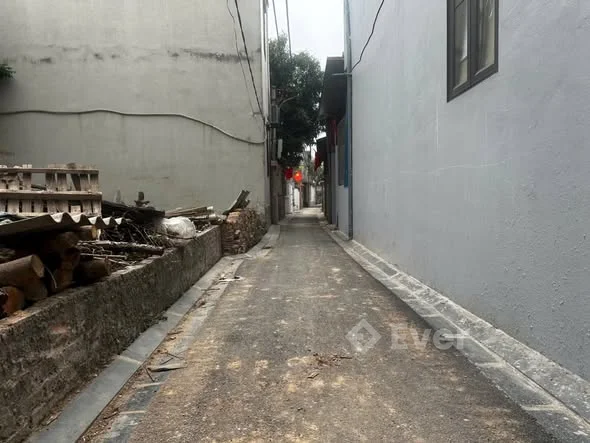 KHÔNG THỂ BỎ QUA 52m THUỴ HÀ- Lõi Vin-Trường,chợ,tiện ích hoàn hảo-oto vào đất- 30m bìa làng