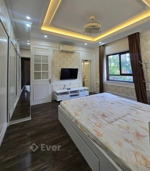 Trung tâm Nam Từ Liêm - Nội thất đẹp ở ngay- Gần Đoàn Thị Điểm, Lômôlôxốp.