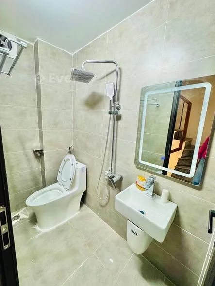 Cc gửi bán nhà 30m2 Giáp Nhị - Hoàng MaiGiá : 4,5 Tỉ Ngõ Nông sát đường ô tô Tránh Nhau 20m