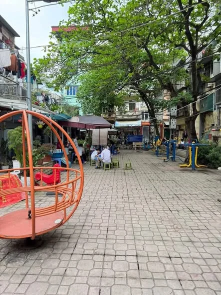 Phố 8/3 SĐCC- 80m - 2PN Full Nội Thất - dá nhỉnh 5 Đòng Lh 0333867***