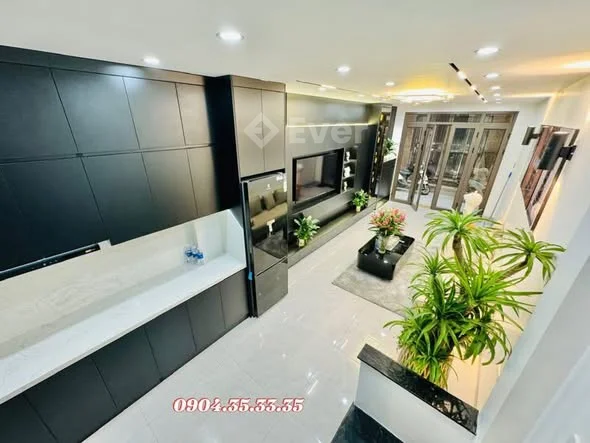 Phải Thật Nhanh - Phố Hồng MaiHàng Xóm TTTM Chợ Mơ - C3 Hai Bà Trưng - 8 tỷ - 10m²