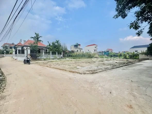 Siêu phẩm lô góc chương dươngChính chủ gửi bán lô góc 95m2 tại Chương Lộc- Chương Dương