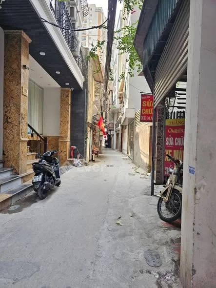 Cực Hiếm!!! Bán nhà phố Vĩnh Phúc, Ba Đình 32m2 x 5 tầng - 3 ngủ, ngõ thoáng - 7,8 tỷ - 32m²