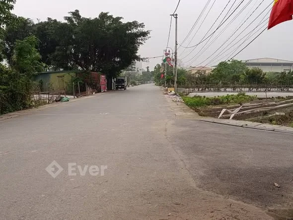 NHỈNH 3 TỶ Ô TÔ VÀO TẬN ĐẤT - CÁCH TRỤC Ô TÔ TRÁNH 15M - GẦN CẦU NHẬT TÂN