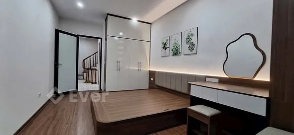 NHÀ ĐẸP ĐẠI CÁT – CĂN GÓC 2 MẶT THOÁNG – Ô TÔ ĐỖ CỬA Thượng Cát