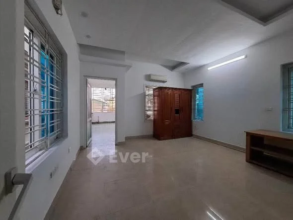 Nhà lô góc thoáng, gần Aeon Mall, 75m²