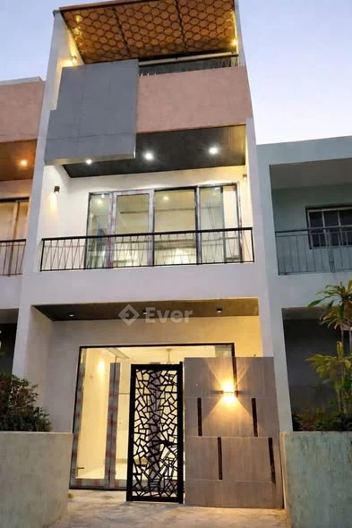 NHÀ 3 TẦNG 3 MÊ – TRUNG TÂM ĐÀ NẴNG, SÁT NGUYỄN VĂN LINH