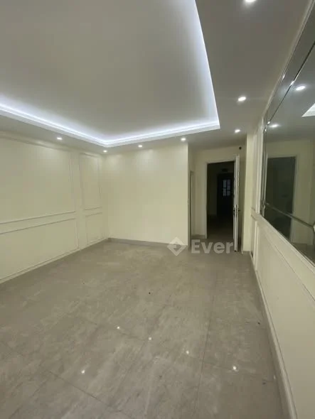 SIÊU PHẨM MẶT PHỐ VĂN QUÁN – GIÁ TỐT 95m² x 4.5 tầng – MT 5m – 27 triệu/tháng