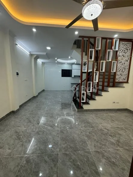 NHÀ MỚI TỰU PHÚC – GẦN TÂY THĂNG LONG – GIÁ TỐT Tựu Phúc – Từ Liêm • 40.8m² | 5 tầng