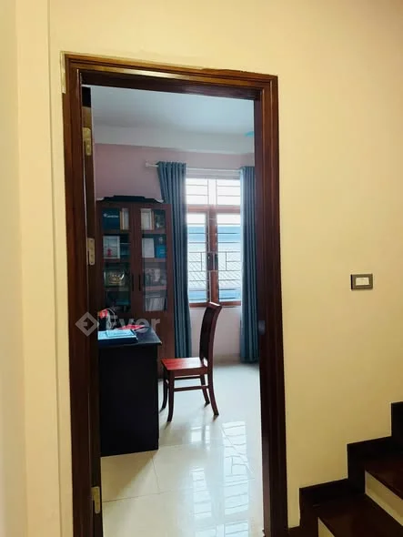 Nhà 3 tầng 75m2 Đồng Sậy
Giá 9xtr/1m có thương lượng
Sổ đỏ sẵn công chứng
0383524***