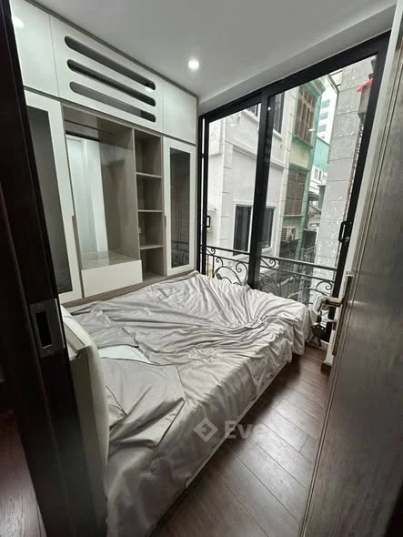 4,25 TỶ - PHỐ NGUYỄN CÔNG TRỨ - LÔ GÓC - 20M RA MẶT PHỐ NGÕ THOÁNG KINH DOANH