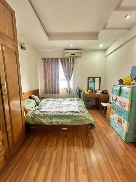 CẦN BÁN GẤP TOÀ 15T1 CHUNG CƯ 310 MINH KHAI Dt:92m2 . Full nội thất