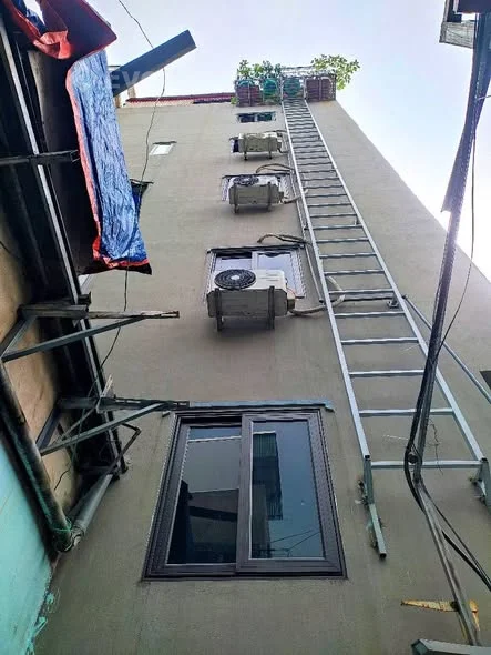 CCMN 7 tầng thang máy Văn Hội - Bắc Từ Liêm. • Diện tích 65m2 7 tầng có thang máy 12 phòng khép kín