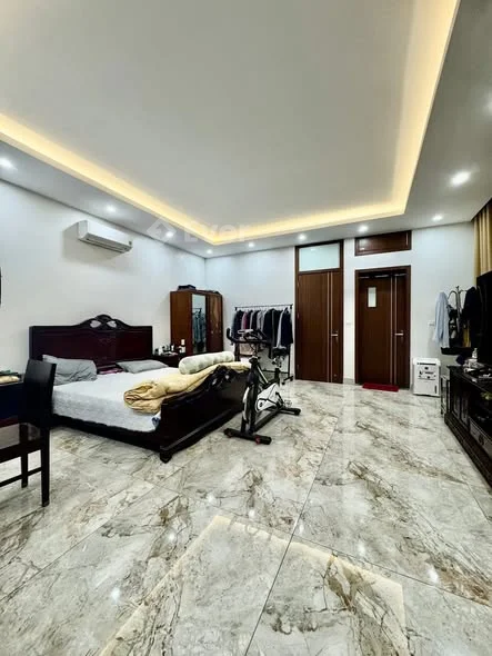 BÁN CĂN LIỀN KỀ KĐT ĐỊNH CÔNG LÔ GÓC 3 MẶT THOÁNG Ô TÔ VỈ HÈ KINH DOANH TỐT