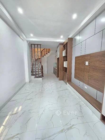 BÁN NHÀ ĐỊNH CÔNG - DIỆN TÍCH 40M2 - 5 TẦNG - Ô TÔ ĐỖ CỬA - NHỈNH 9 TỶ