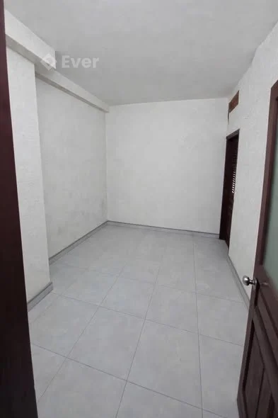 Chính Chủ B.án Căn Hộ Tập Thể Tầng 1 Phố Mai Động - Diện tích 80m nhà hai