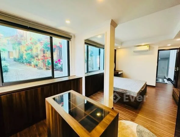 Bán nhà 6 tầng thiết kế tinh xảo tại Ngọc Khánh