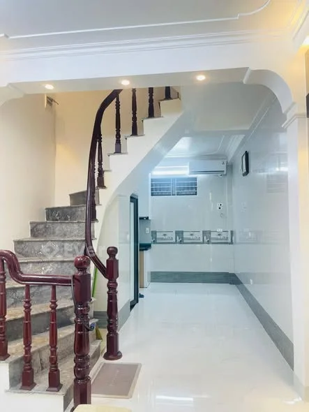 Bán nhà 5 tầng, 25m2, phố Bạch Mai, gần chợ Mơ