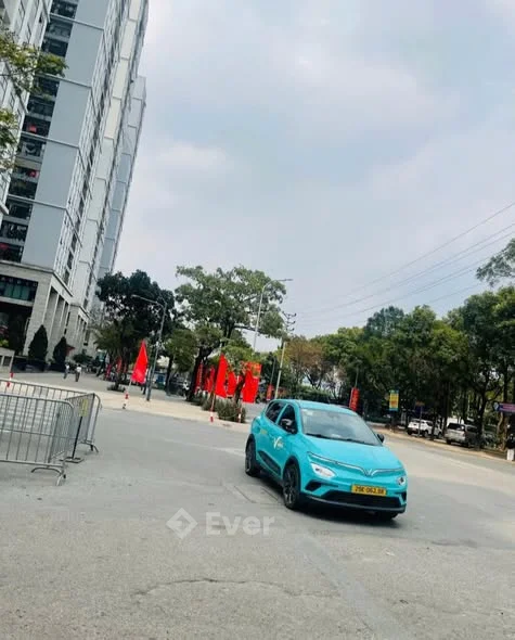 Căn hộ thiết kế đẹp, nội thất cao cấp, vị trí vàng tại phố Trần Thủ Độ