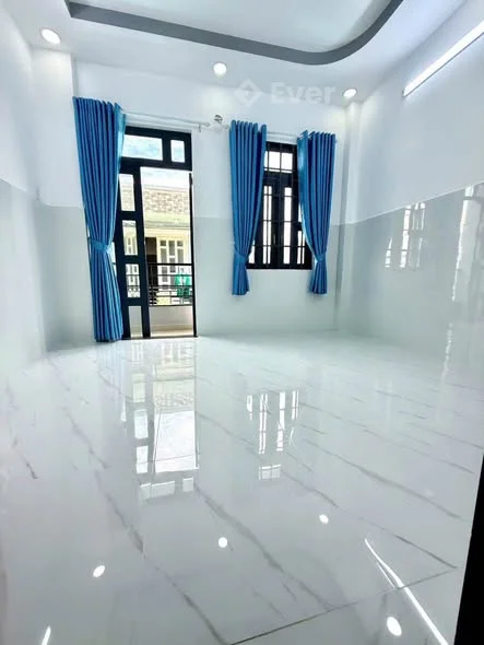 Bán gấp căn nhà 1 trệt 1 lầu tại hẻm Tô Hiệu, TP HCM