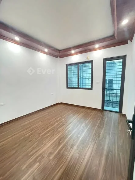 Chính chủ cần bán nhà ngõ 99 Định Công Hạ - 2.35 tỷDt 35m, 2 tầng, MT 3.5m thiết kế 2 tầng, 2 ngủ