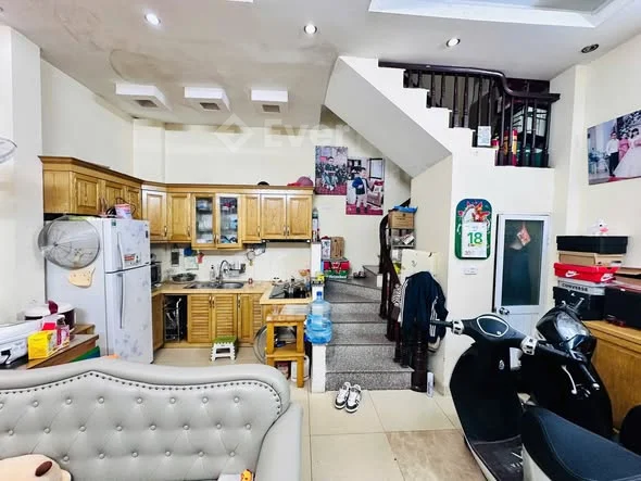 HOÀNG HOA THÁM – BA ĐÌNH - 30M² x 6 TẦNG - MT 5.2M - NGÕ THÔNG – BA GÁC ĐỖ CỬA