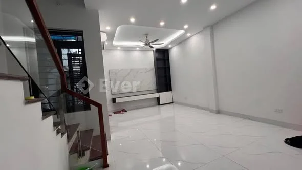 NHÀ ĐẸP DÂN XÂY 5,5 TẦNG – FULL NỘI THẤT – GẦN TRỤC CHÍNH Ô TÔ TRÁNH, TOẠ LẠC TT TRÂU QUỲ, GIA LÂM