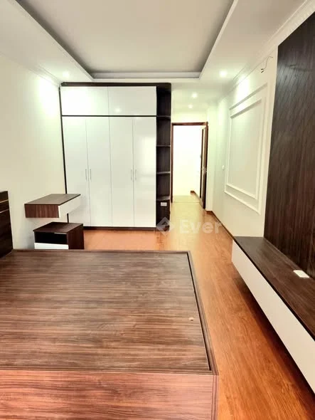 Cầu Diễn - 6.3 tỷ - 33m2 - 5 tầng - Full nội thất - Cho thuê 15tr/tháng Nhà đẹp - Full nội thất