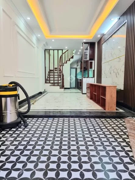 Cầu Diễn - 6.3 tỷ - 33m2 - 5 tầng - Full nội thất - Cho thuê 15tr/tháng Nhà đẹp - Full nội thất