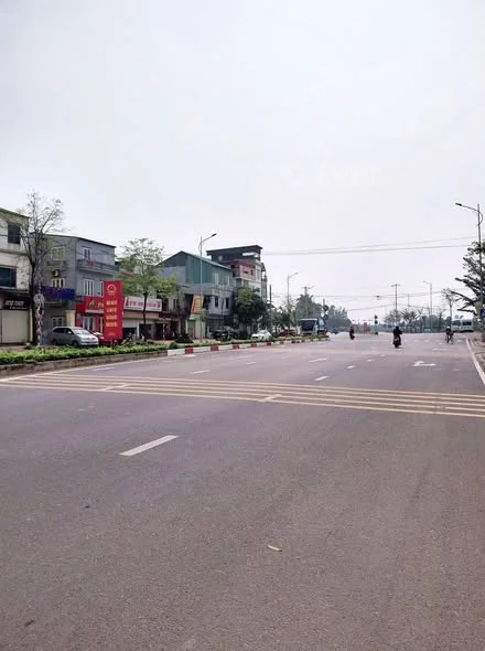 Bán lô đất dịch vụ đẹp tại Lại Yên