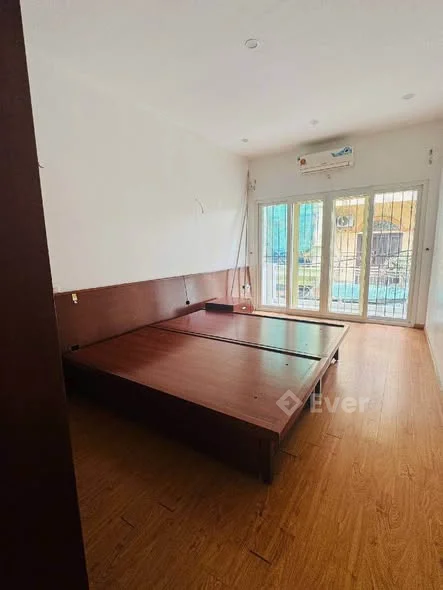 NGUYỄN SƠN - GIA THUỴ 83m x TẦNG - KHU PHÂN LÔ - Ô TÔ VÀO N.H.À - KINH DOANH 17,x