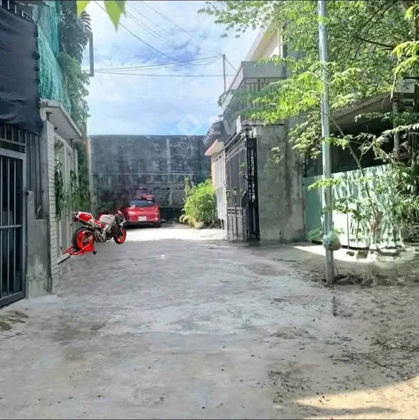 Hạ 100 triệu. Bán nhanh 2tỷ3 Kiệt 19 bùi chát . Ô tô tới nơi . Cách đường bùi chát hơn 100m