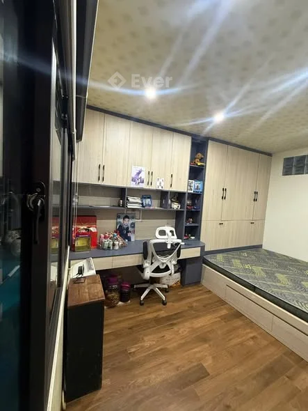 Chính Chủ Bán Tầng 5 - 3Ngủ-2Vs Full ĐồNgõ 319 Tam TrinhNhà Sửa Đẹp Chỉ Việc Xách Vali về ở