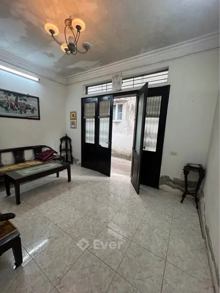 0366828***
Bán nhà Phố Hoàng Đạo Thành 
Nhà không sổ, có thuế, lô góc, 3 mặt thoáng, không quy hoạch - Thỏa thuận - 31m²