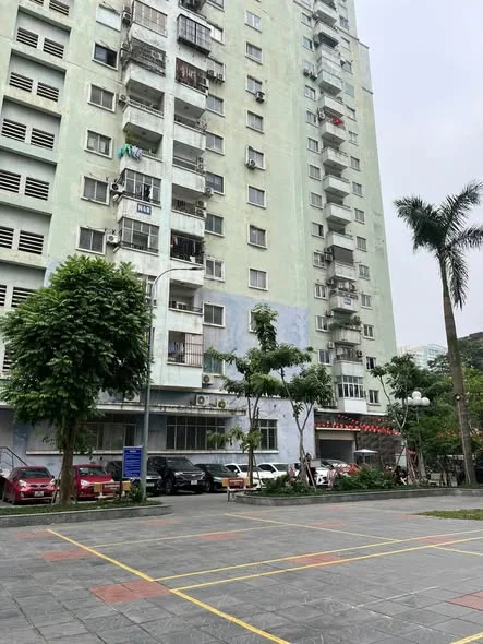 N4A Ban CC KĐT Trung Hòa - Cầu giấy 119.8m - 3pn - có phòng thờ riêng sẵn nội thất ở ngay