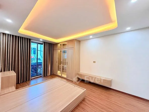 HIẾM! NHÀ ĐẸP VÕ THỊ SÁU – LÔ GÓC – THANG MÁY – 7 NGỦ – TRUNG TÂM HAI BÀ TRƯNG