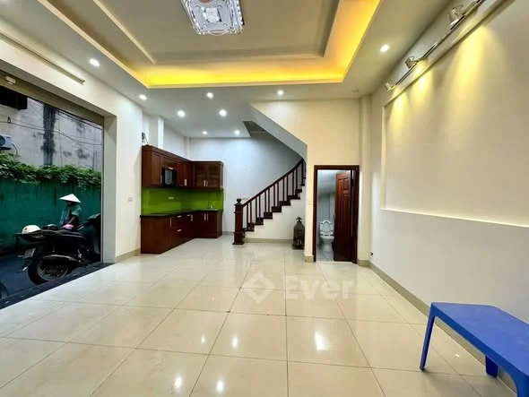 CỰC HÓT NHÀ LÔ GÓC - HAI MẶT TIỀN - MỞ HAI CỬA THOÁNG .DT 38M2 * 5T *MT4.8MGIÁ 15 TỶ