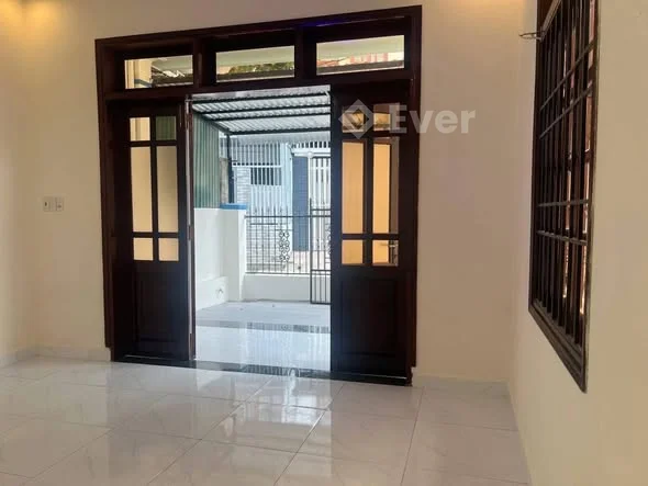 Bán Nhà Gần Chợ Vĩnh Hải - Nha Trang - Gần Biển