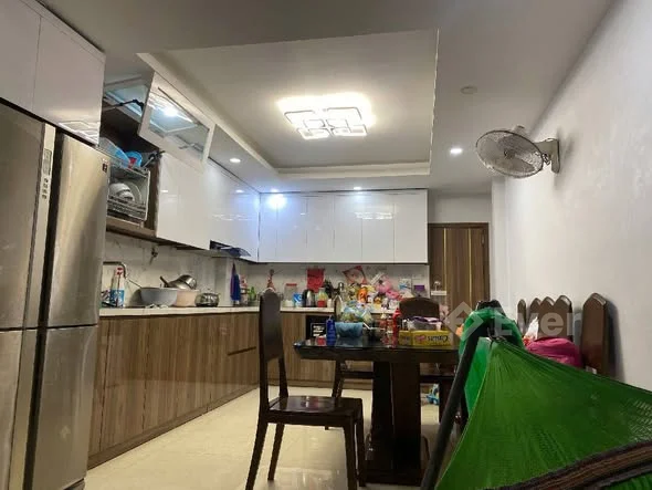 THÁI THỊNH, 60m2 x 6 Tầng. Gần phốGần trường cấp 1,2, mầm non.Phân lô