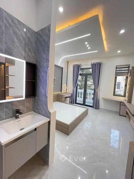 Nhà đẹp Lê Văn Lương - Diện tích 40m², 4PN, ở ngay