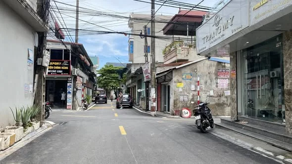 MỸ NAM - XUÂN BÁCH- NỘI BÀI — DT 61 đất, MT 4m.— lô đất rất đẹp , đường rộng ô tô thông.