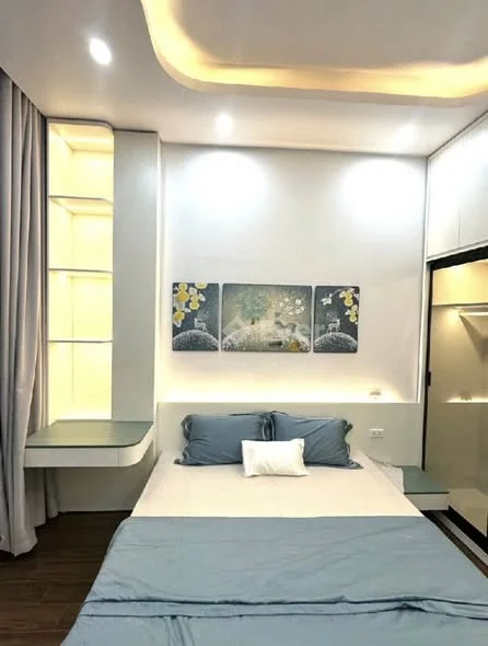 NHỈNH 8 CÓ NGAY NHÀ MẶT PHỐ LÔ GÓC KINH DOANH TỐT TẠI PHỐ CHÍNH KINH